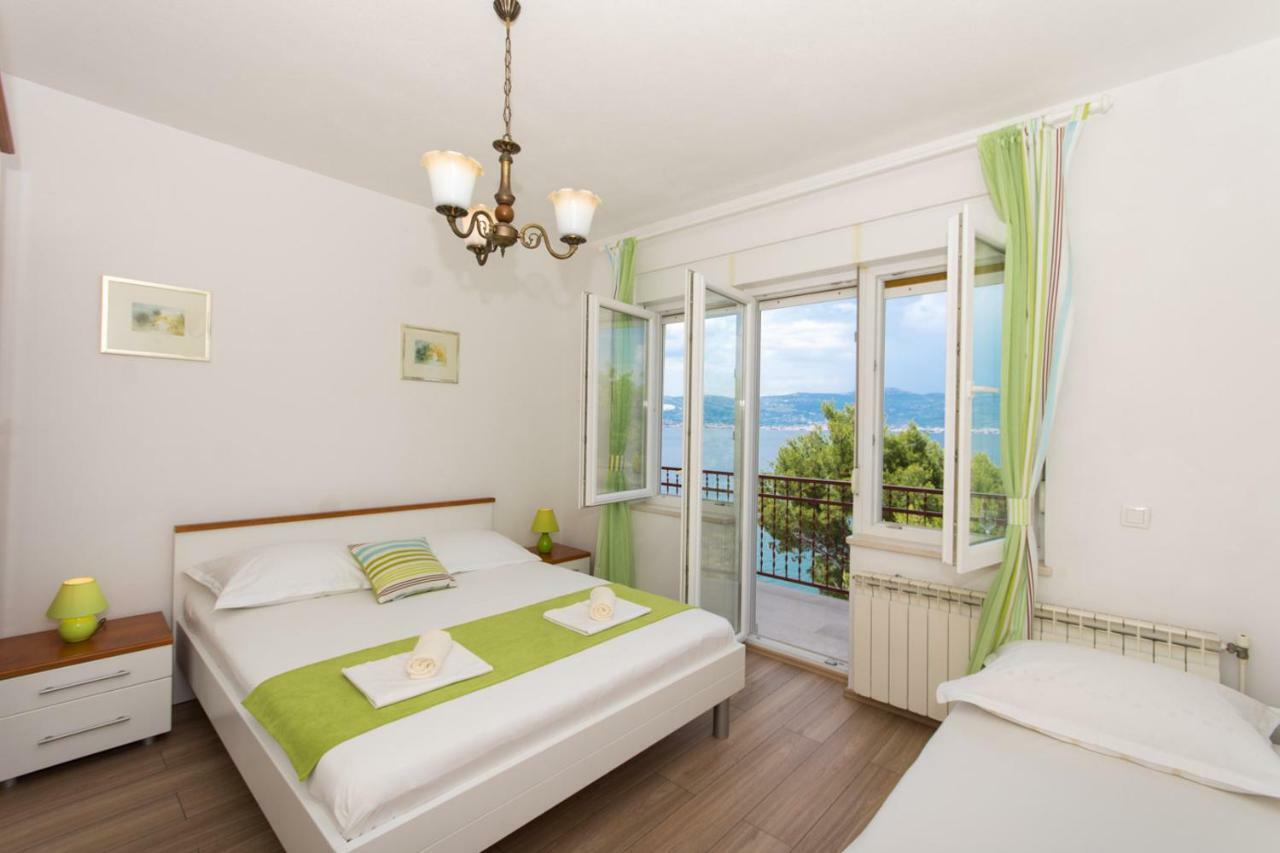 Apartman Domić Slatine Bagian luar foto