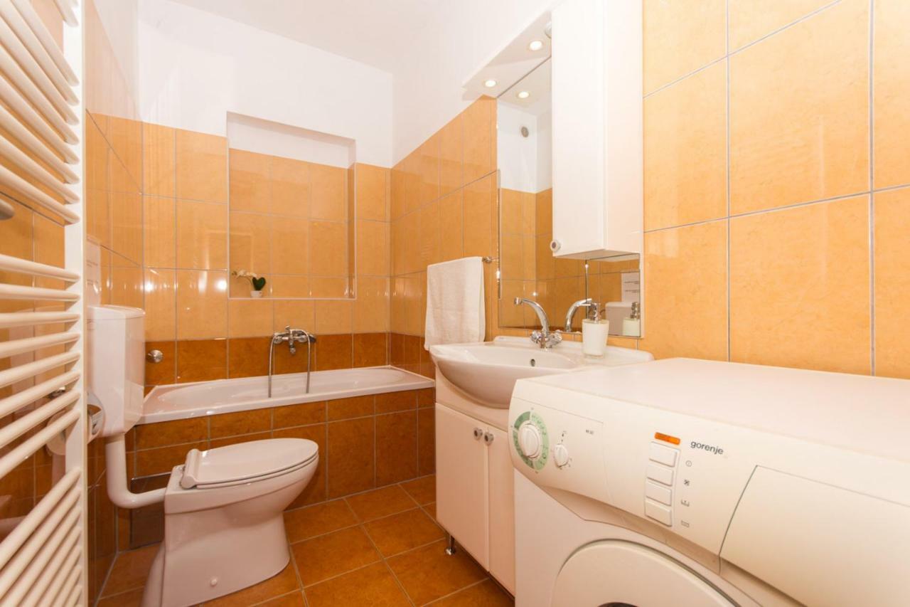 Apartman Domić Slatine Bagian luar foto